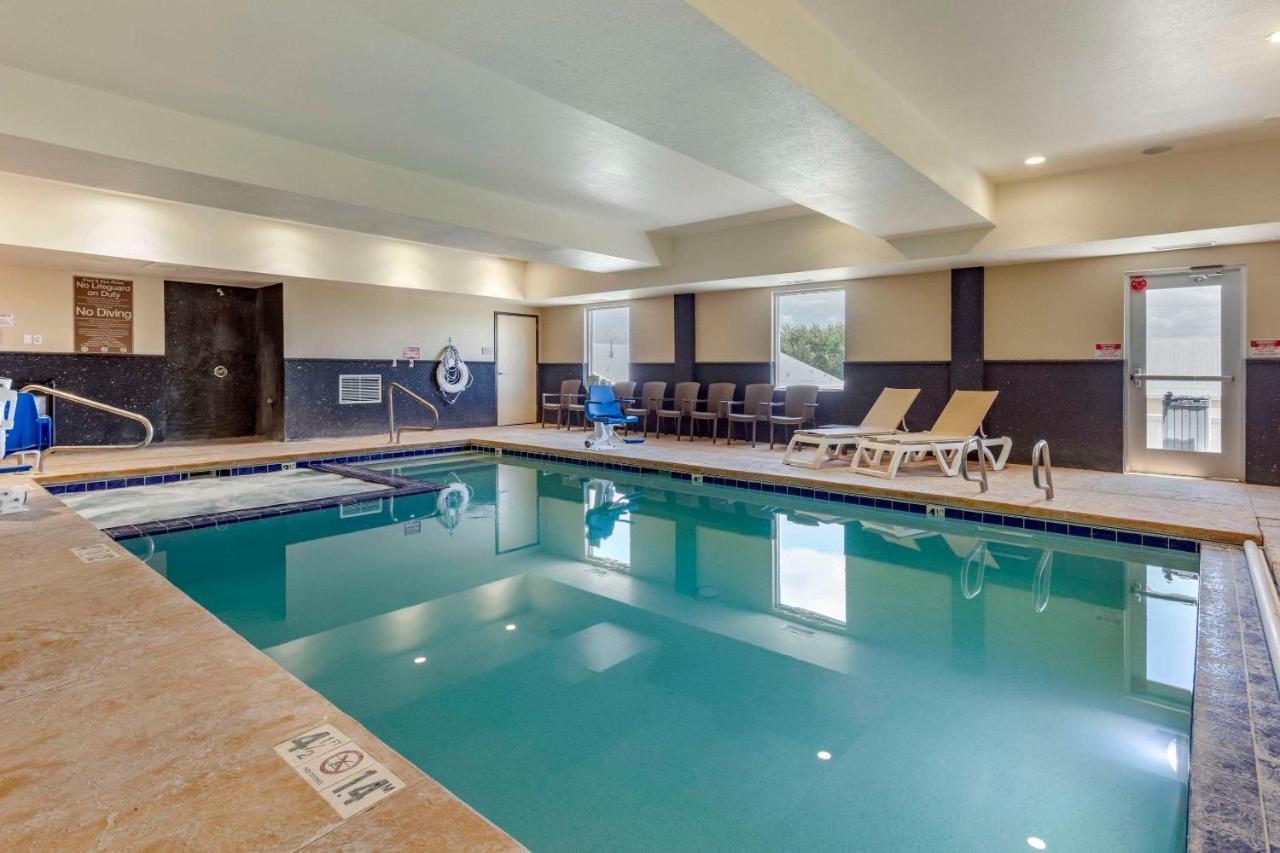 Comfort Inn & Suites Edgewood Exteriér fotografie